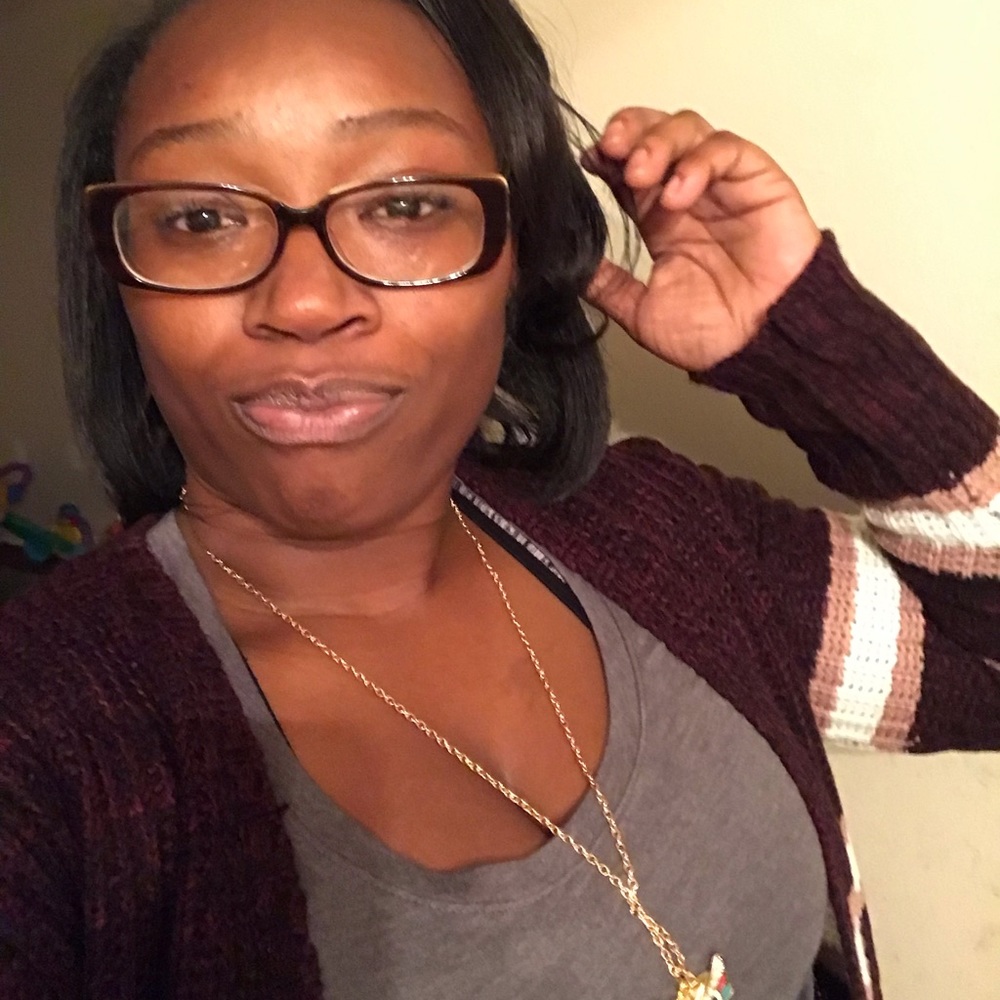 Meet your Posher, Kenieshea